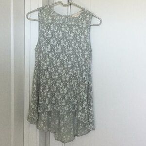 Altar'd State Gray Floral Sleeveless Top